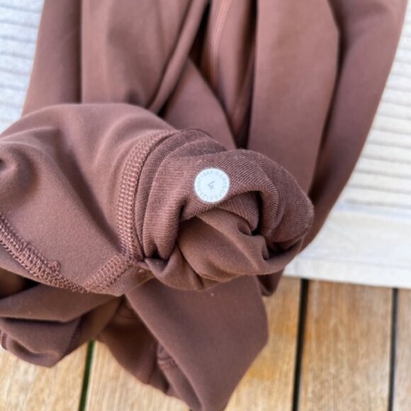 Lululemon Align High Rise Crop 21" in Java (warm chocolate brown), Size 4 - Picture 5 of 8